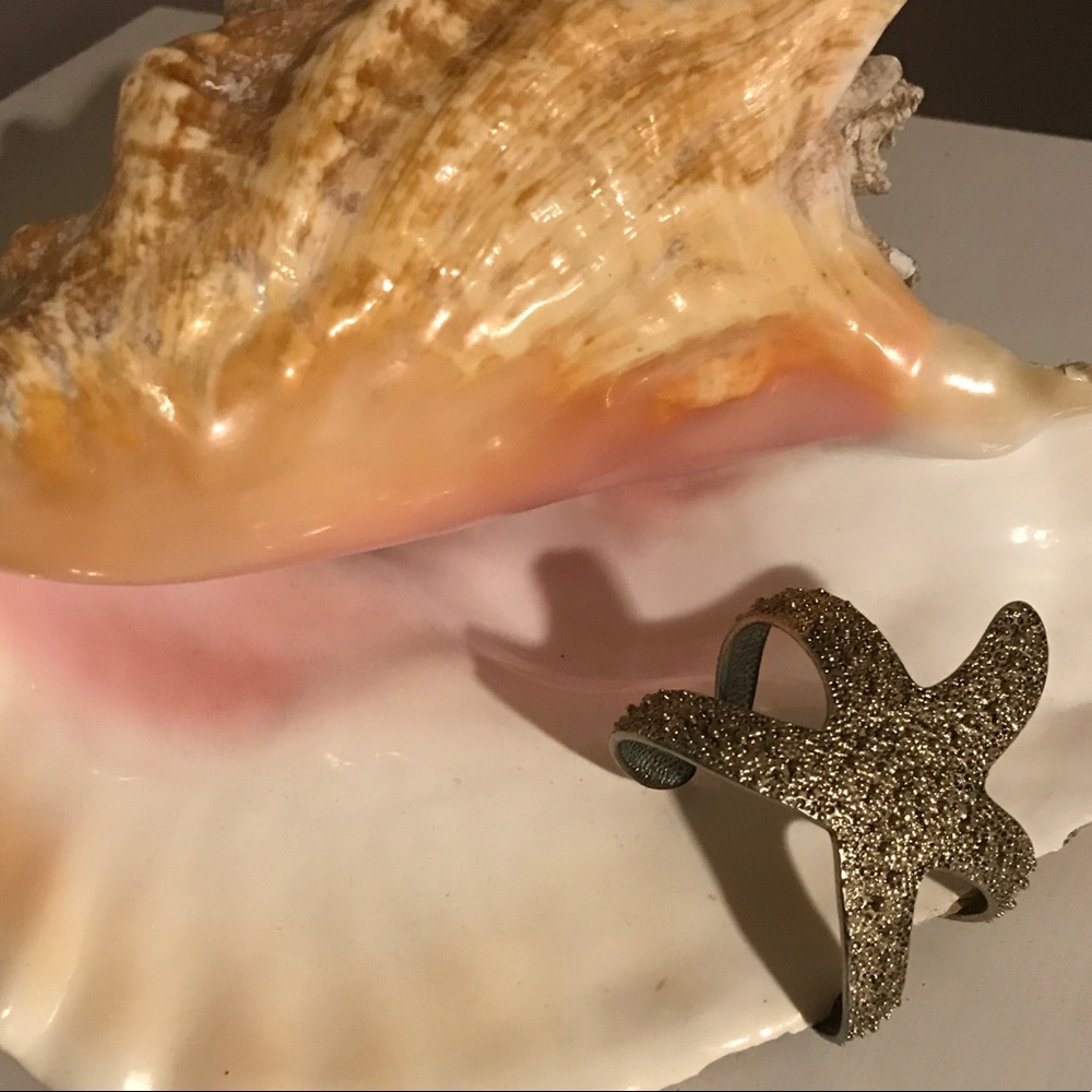 Gold Starfish Bangle